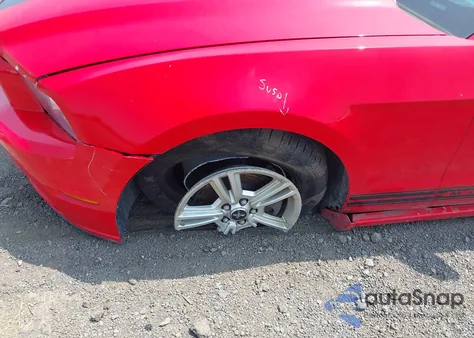 2014 Ford Mustang V6 from USA, damaged, VIN 1ZVBP8EM7E5275774